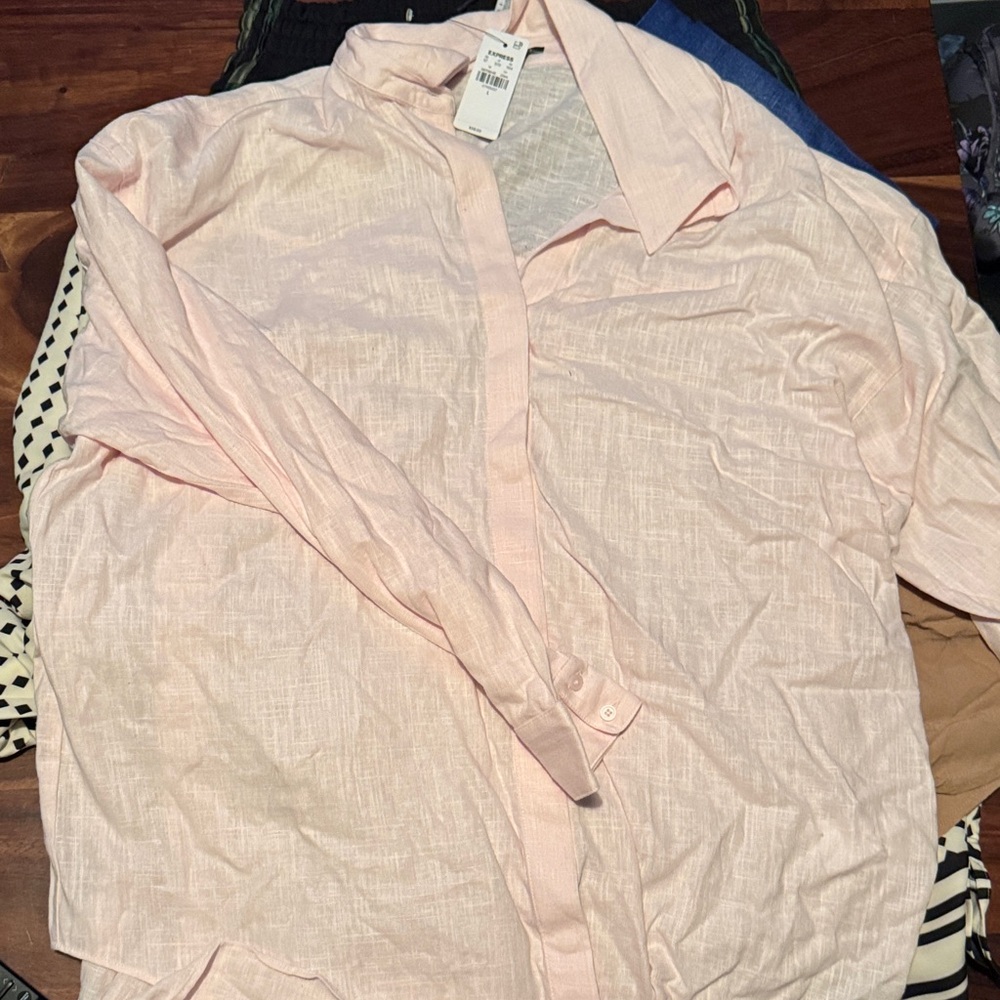Express Women's Light Pink linen Casual Button Down Shirt